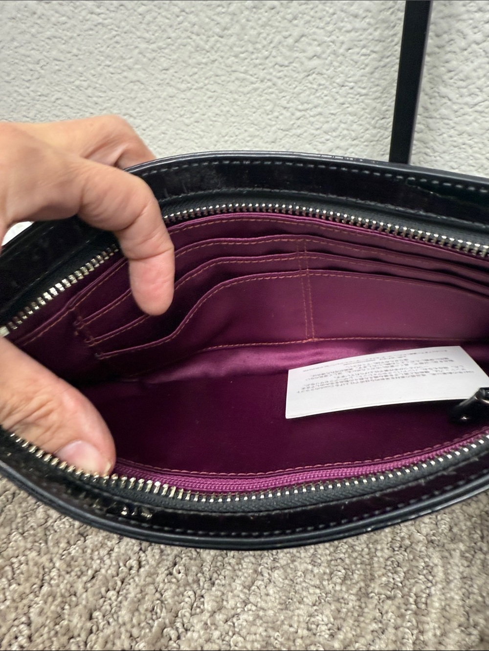 Coach Vintage Poppy Black Patent Leather Zip XL Wristlet with Logo Plaque-EUC - Picture 8 of 11